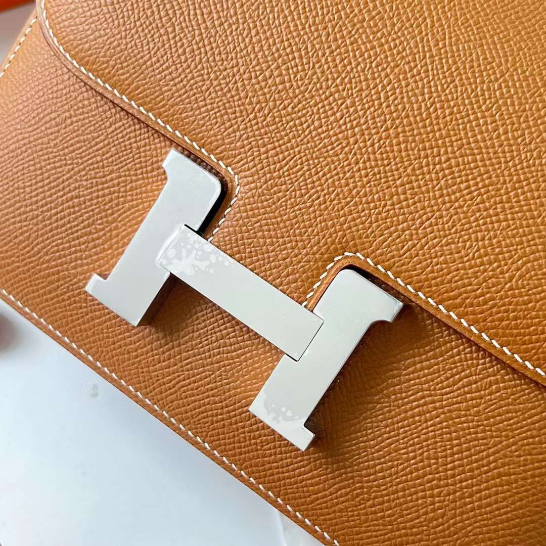 Hermès（爱马仕）Constance 空姐包 镜子款 Epsom Ck37 金棕色 银扣 18cm 全手工蜡线缝 Phw