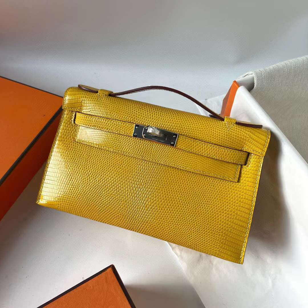 Hermès（爱马仕）Mini Kelly Pochette Lizard 进口蜥蜴皮 9R 柠檬黄 银扣 22cm 全手工蜡线缝 Phw