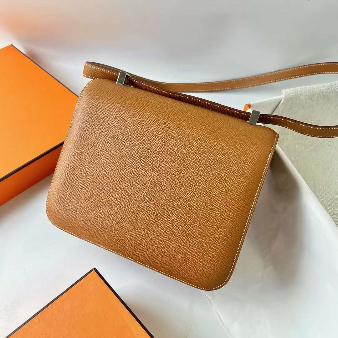 Hermès（爱马仕）Constance 空姐包 Epsom Ck37 金棕色 拼 自然色蜥蜴扣 银扣 24cm 全手工蜡线缝 Phw