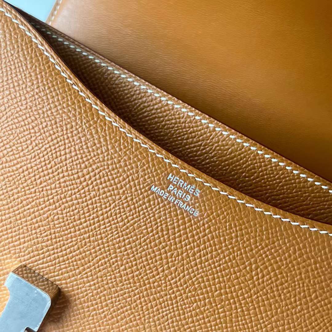 Hermès（爱马仕）Constance 空姐包 镜子款 Epsom Ck37 金棕色 银扣 18cm 全手工蜡线缝 Phw
