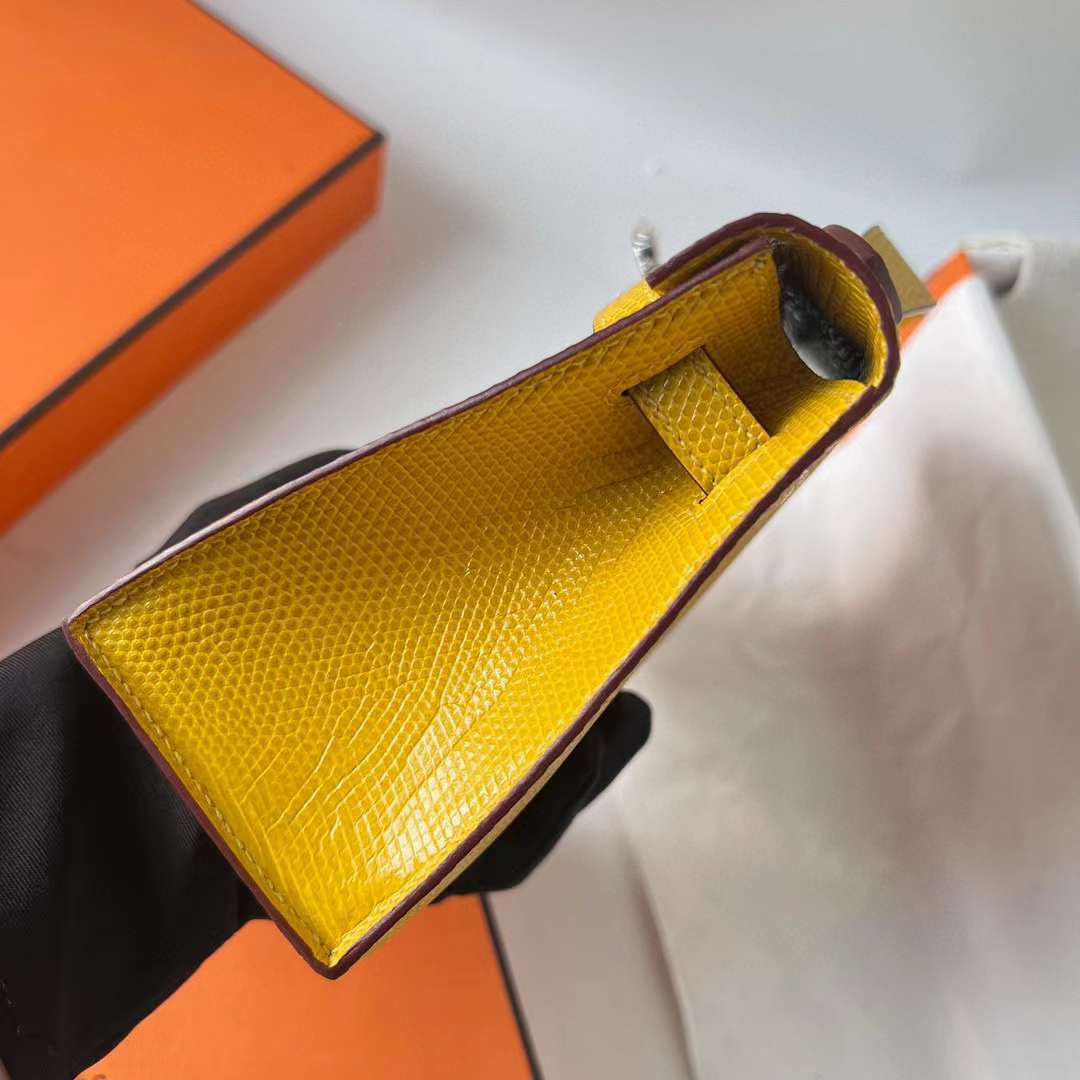 Hermès（爱马仕）Mini Kelly Pochette Lizard 进口蜥蜴皮 9R 柠檬黄 银扣 22cm 全手工蜡线缝 Phw