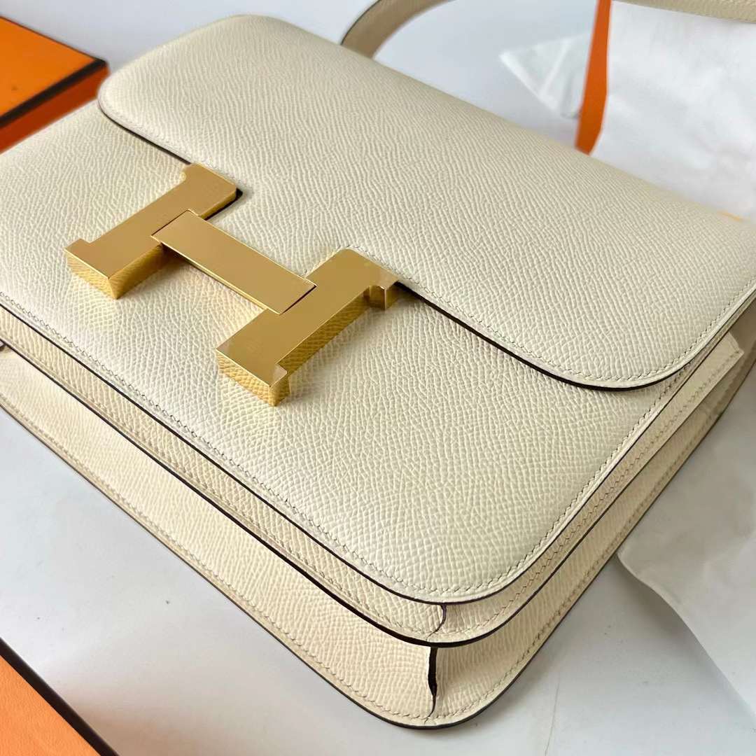 Hermès（爱马仕）Constance 空姐包 Epsom Ck10 奶昔白 Craie 金扣 24cm 全手工蜡线缝 Ghw