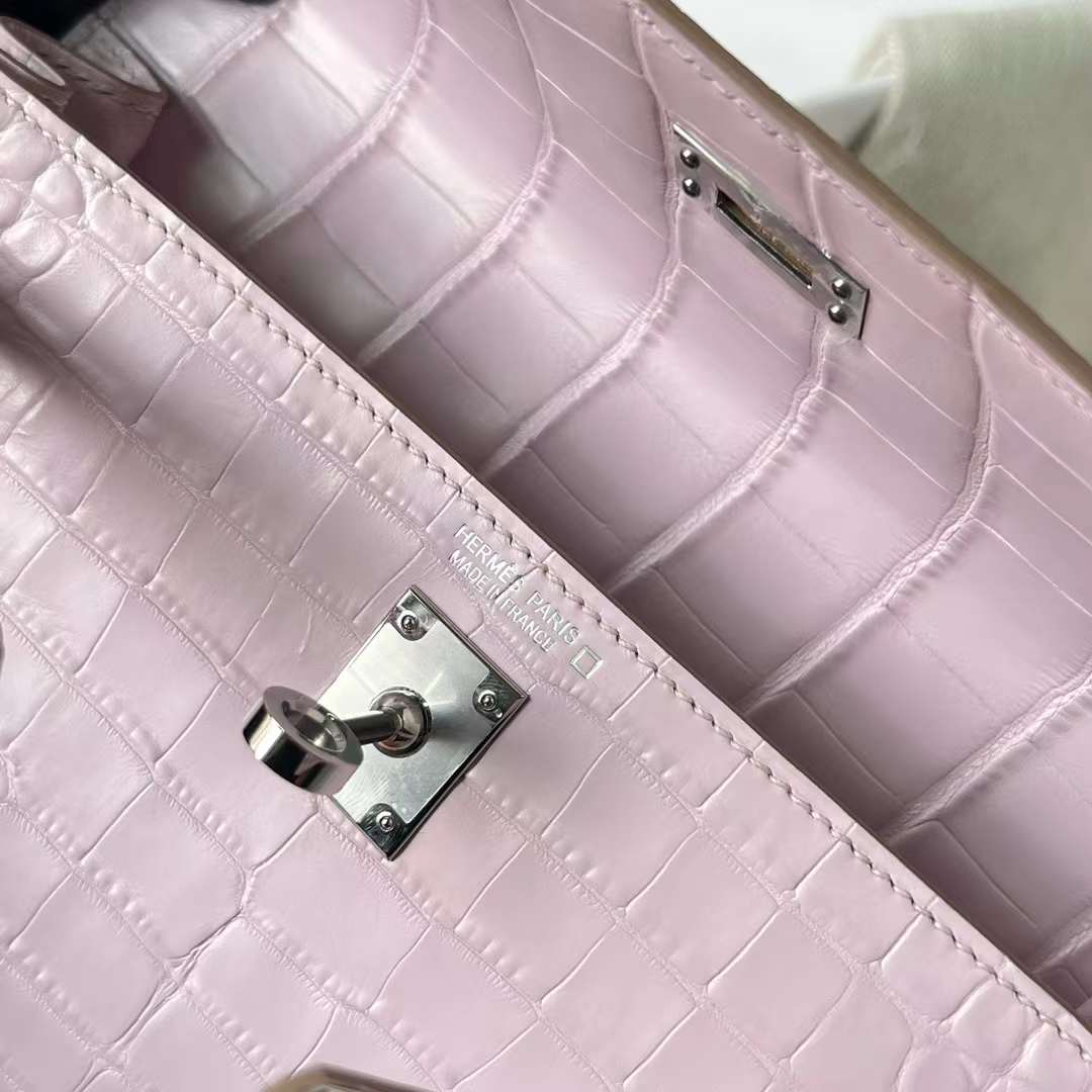 Hermès（爱马仕）Kelly danse 跳舞包 雾面美洲鳄鱼皮 09 梦幻粉紫 银扣 22cm 全手工蜡线缝 Phw