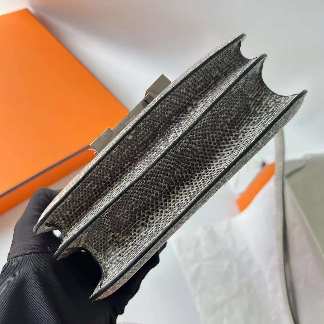Hermès（爱马仕）Constance 空姐包 Lizard 进口蜥蜴皮 01 自然色 银扣 18cm 全手工蜡线缝 Phw