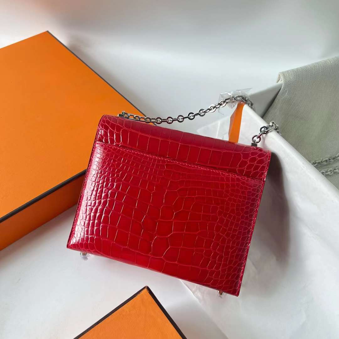 Hermès（爱马仕）Verrou 机枪包 亮面美洲鳄鱼皮 Ck95 法拉利红 银扣 17.5cm 全手工蜡线缝 Phw