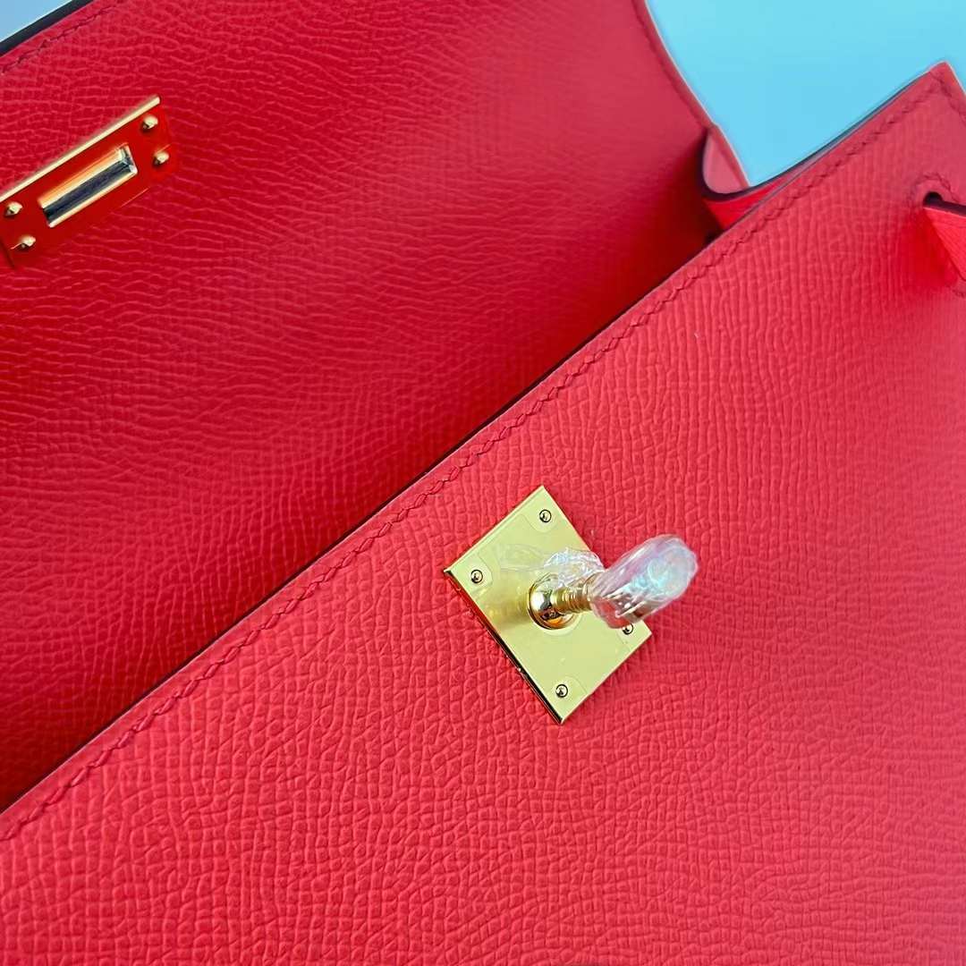 Hermès（爱马仕）Mini Kelly Pochette Epsom T5 蜜桃粉 金扣 22cm 全手工蜡线缝 Ghw