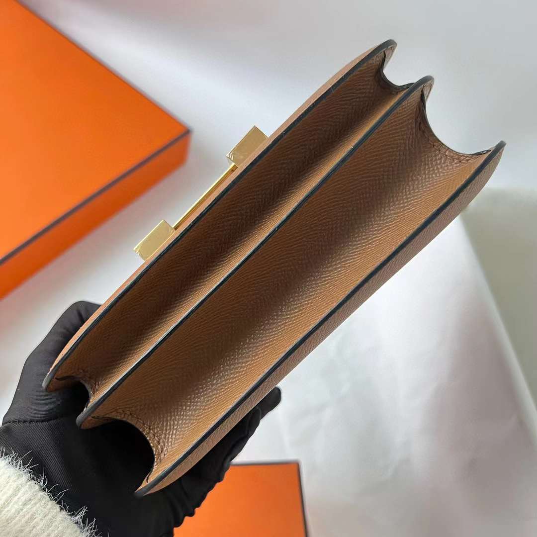 Hermès（爱马仕）Constance 空姐包 Epsom 3G 栗子棕 金扣 19cm 全手工蜡线缝 ghw