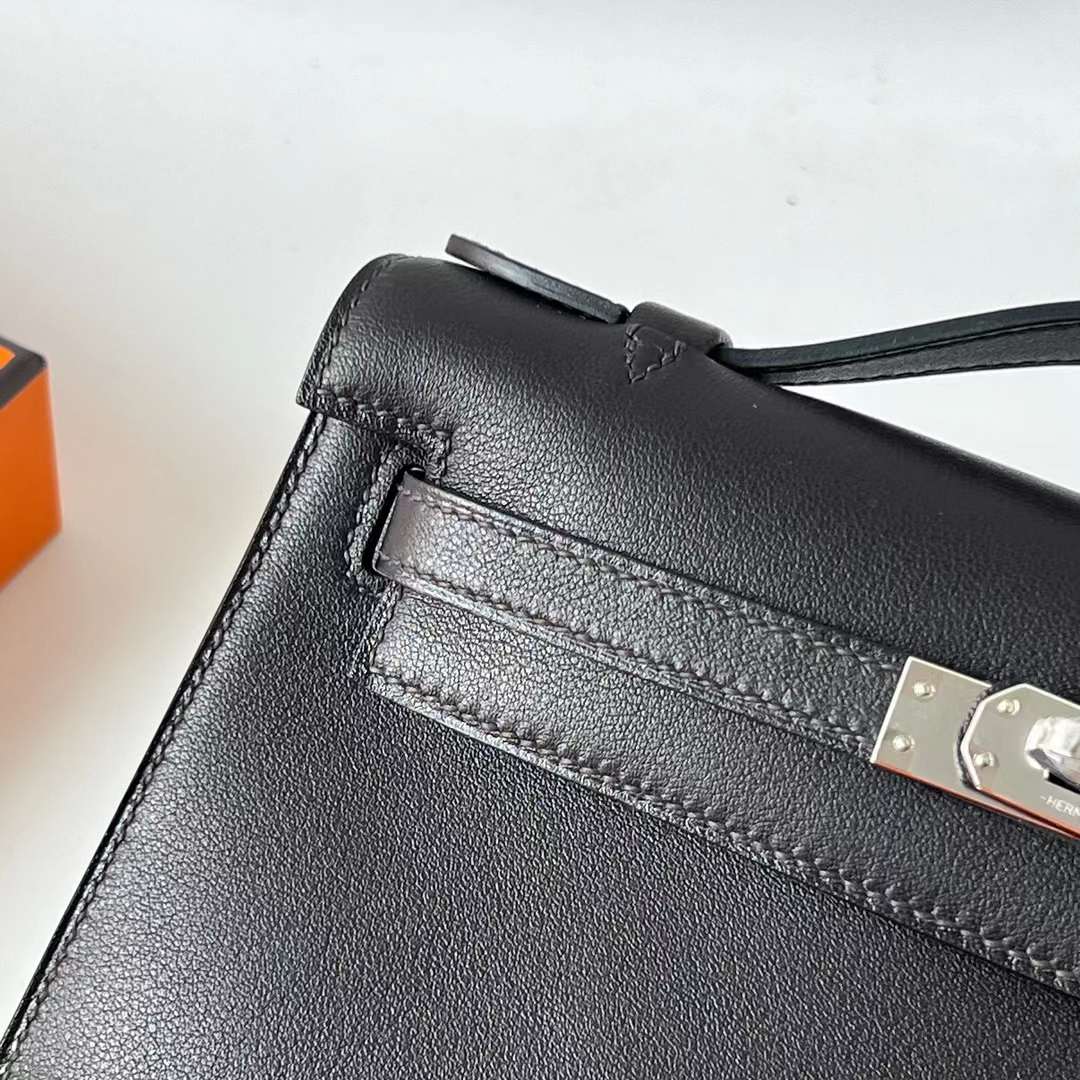 Hermès（爱马仕）Mini Kelly Pochette Swift Ck46 乌木色 银扣 22cm 全手工蜡线缝 Phw