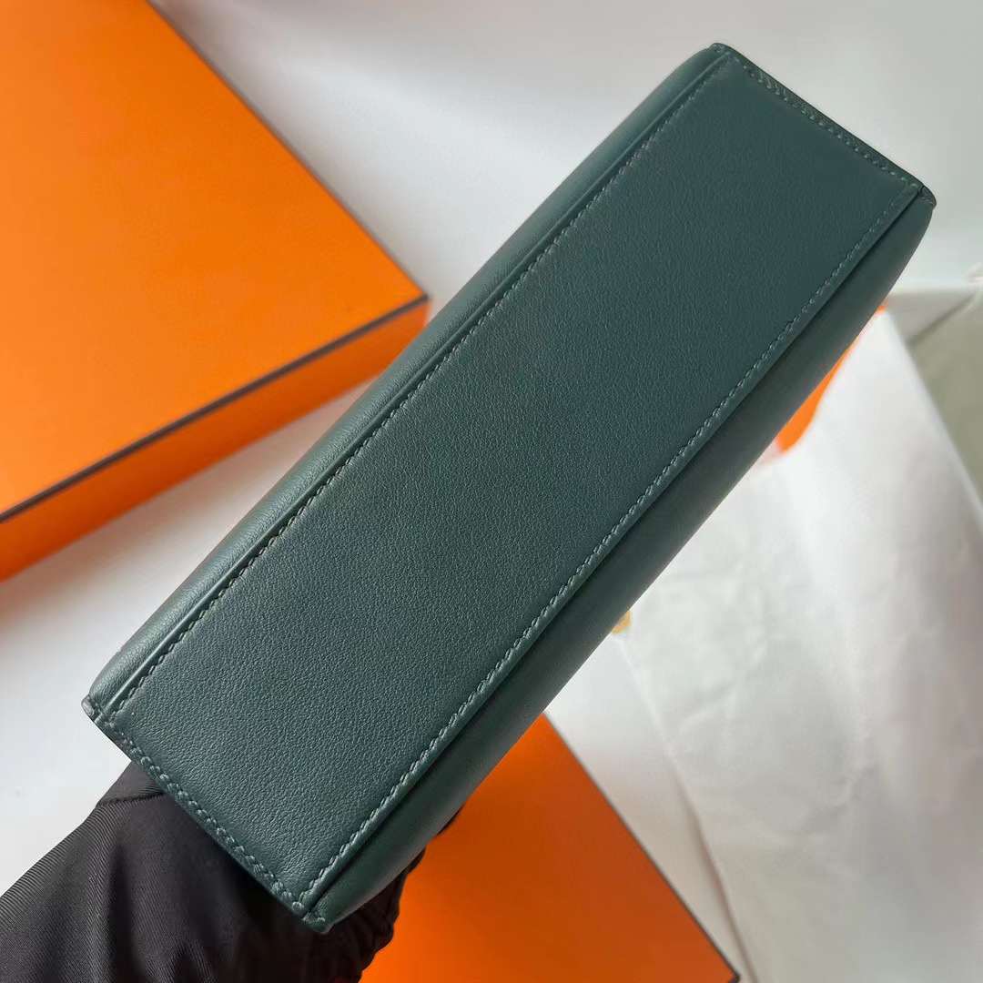 Hermès（爱马仕）Mini Kelly Pochette Swift 6O 松柏绿 金扣 22cm 全手工蜡线缝 Ghw