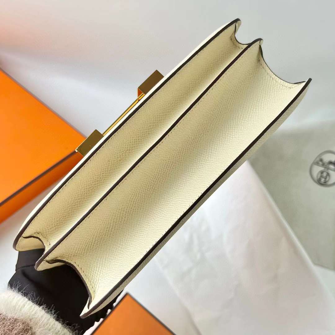 Hermès（爱马仕）Constance 空姐包 Epsom Ck10 奶昔白 Craie 金扣 24cm 全手工蜡线缝 Ghw