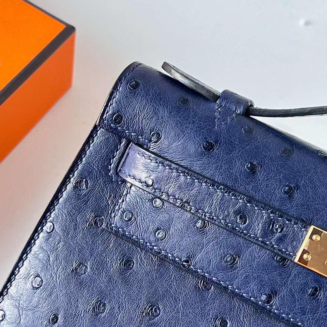 Hermès（爱马仕）Mini Kelly Pochette Ostrich 进口鸵鸟皮 7L 马耳他蓝 金扣 22cm 全手工蜡线缝 Ghw