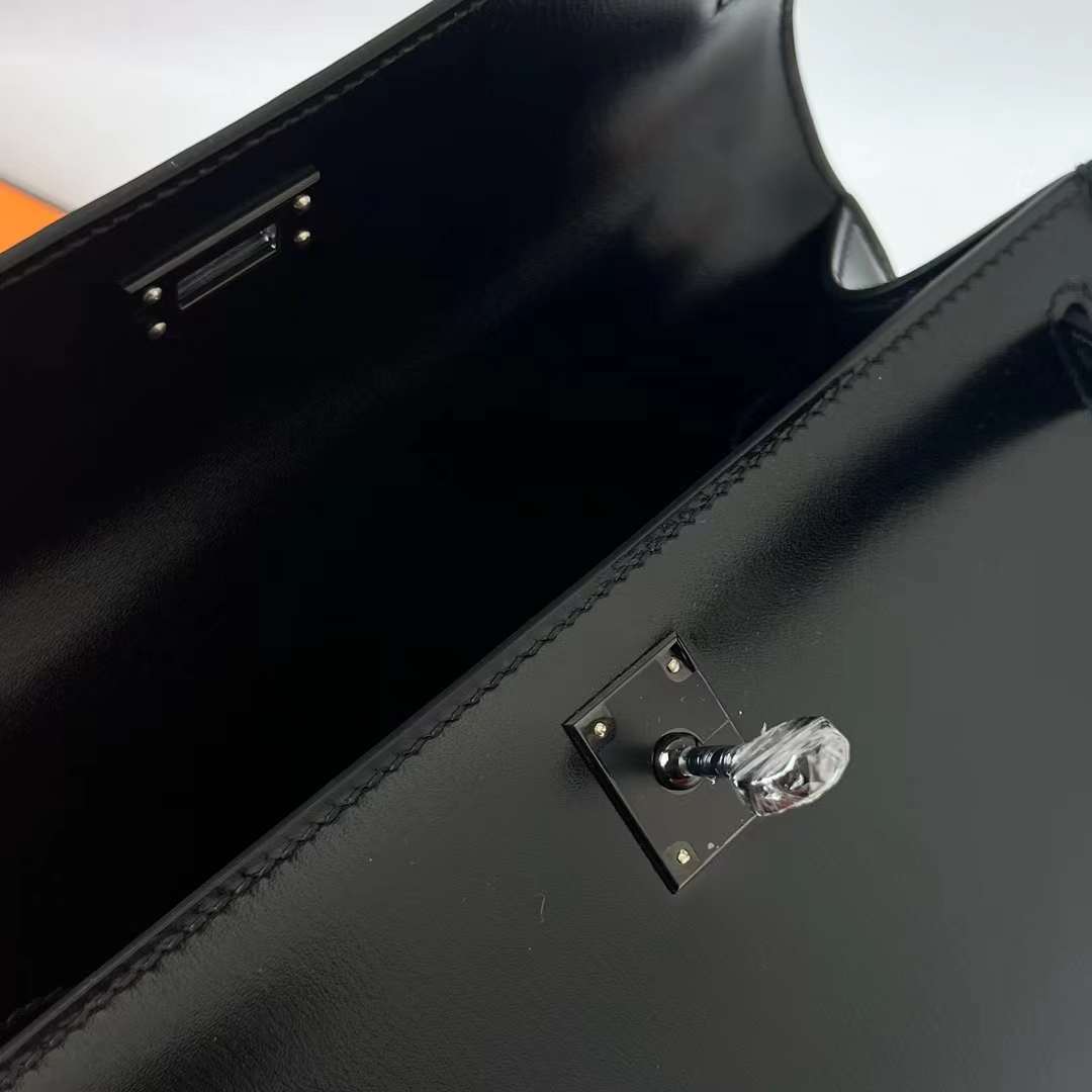 Hermès（爱马仕）Mini Kelly Pochette Boxcalf Ck89 黑色 22cm 全手工蜡线缝 黑扣