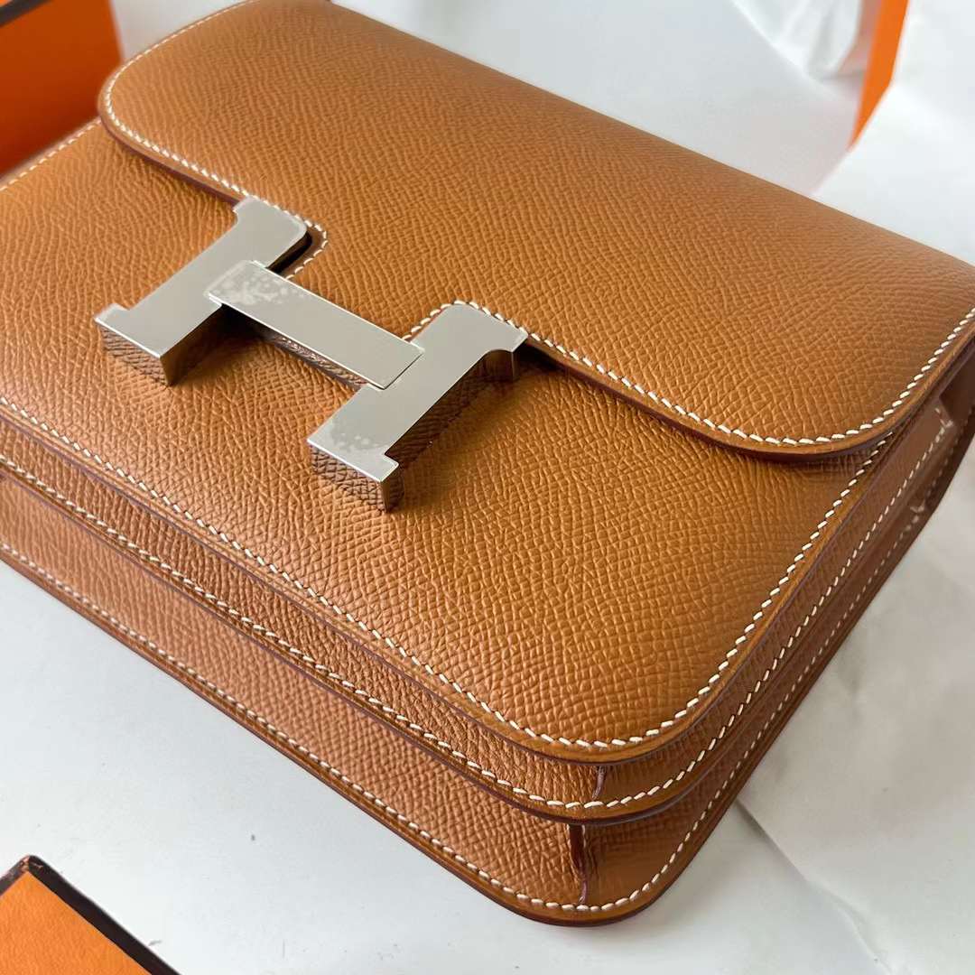 Hermès（爱马仕）Constance 空姐包 镜子款 Epsom Ck37 金棕色 银扣 18cm 全手工蜡线缝 Phw