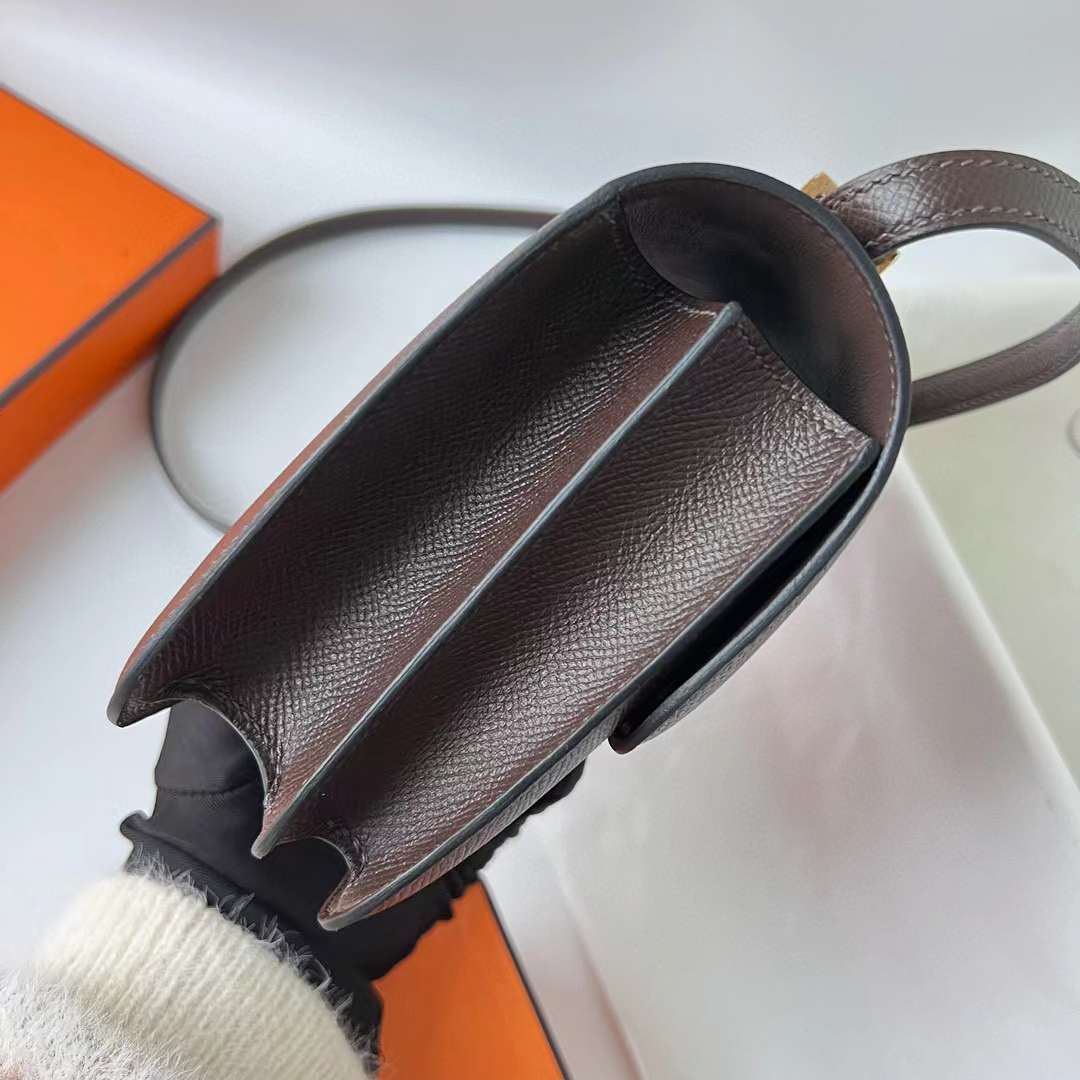 Hermès（爱马仕）Constance 空姐包 Epsom Ck47 巧克力色 金扣 19cm 全手工蜡线缝 ghw