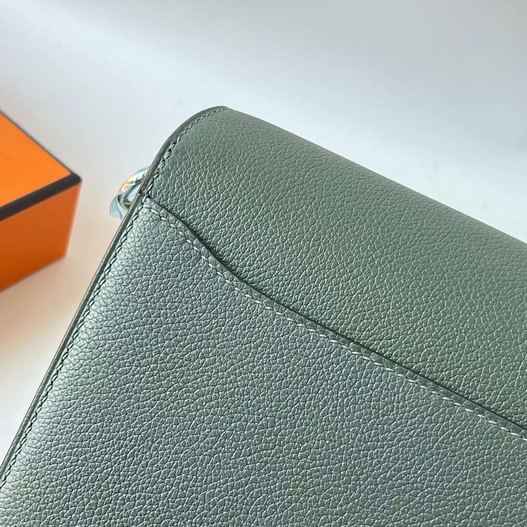 Hermès（爱马仕）Roulis 猪鼻子 Evercolor CC63 杏绿色 金扣 18cm 全手工蜡线缝 Ghw