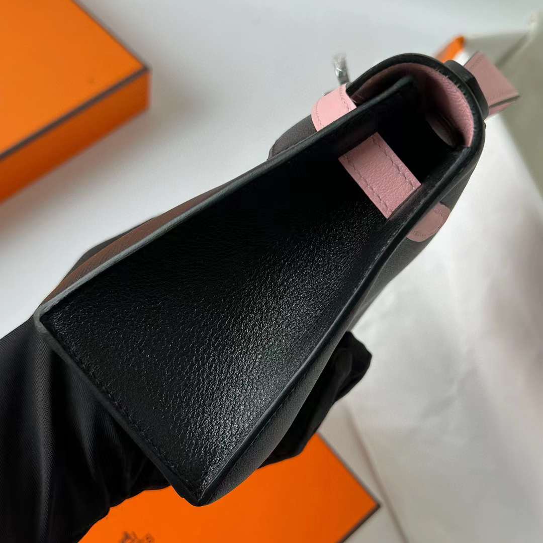 Hermès（爱马仕）Mini Kelly Pochette Swift Ck89 黑色 拼 3Q 新粉色 银扣 22cm 全手工蜡线缝 Phw