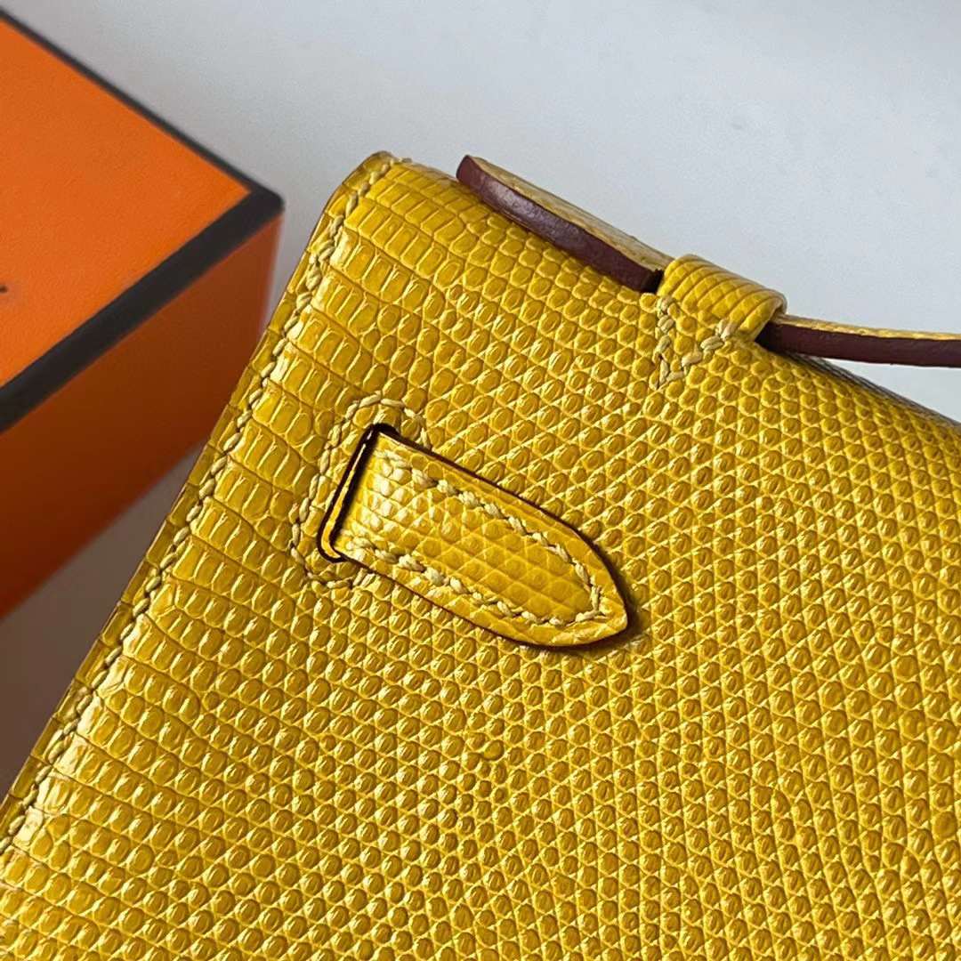 Hermès（爱马仕）Mini Kelly Pochette Lizard 进口蜥蜴皮 9R 柠檬黄 银扣 22cm 全手工蜡线缝 Phw