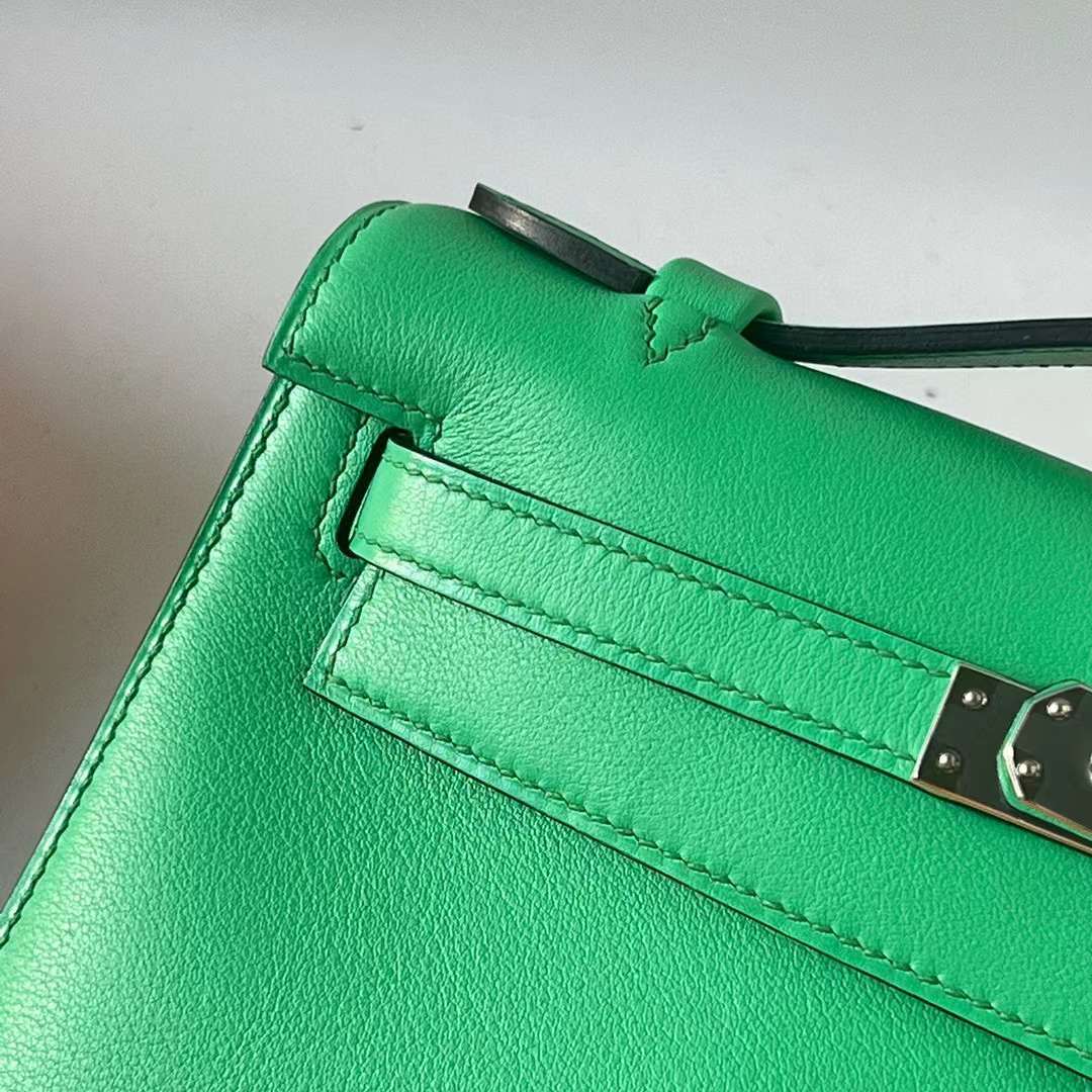 Hermès（爱马仕）Mini Kelly Pochette Swift 0Z 漫画绿 银扣 22cm 全手工蜡线缝 Phw