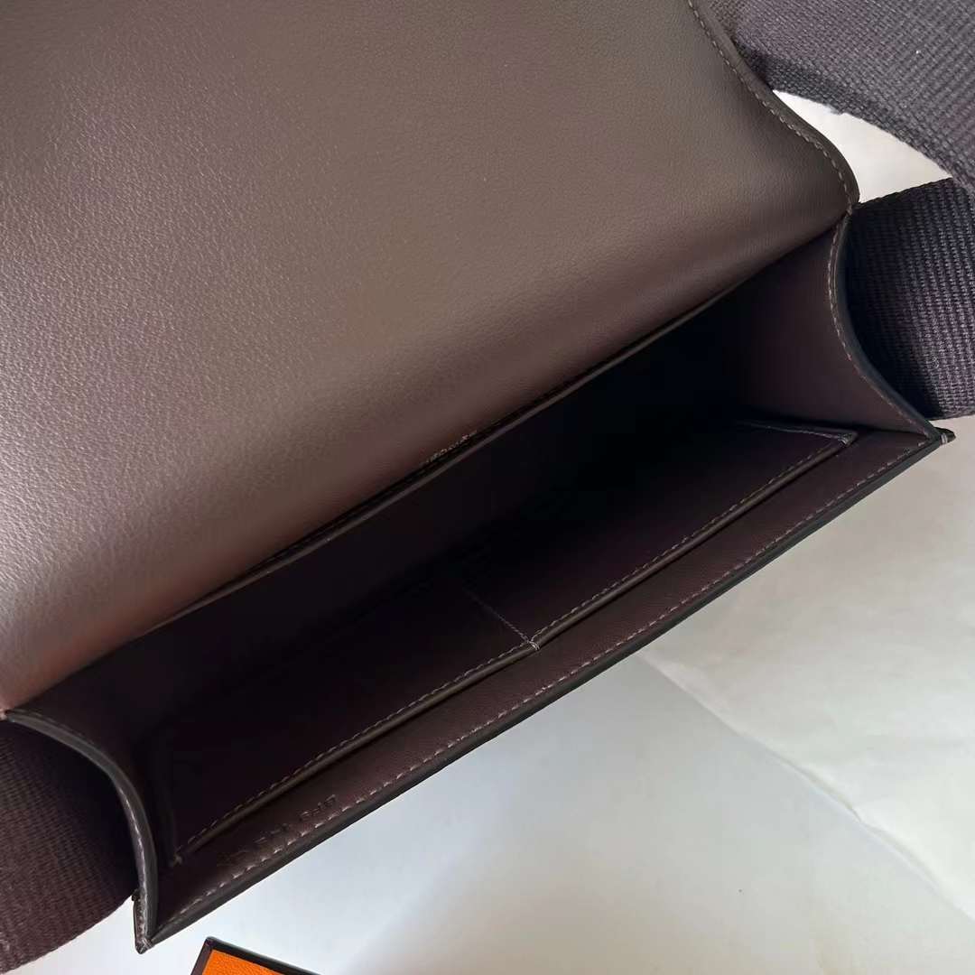 Hermès（爱马仕）Geta 木屐包 Chevre 进口山羊皮 0G 马鞍红 银扣 20cm 全手工蜡线缝 Phw