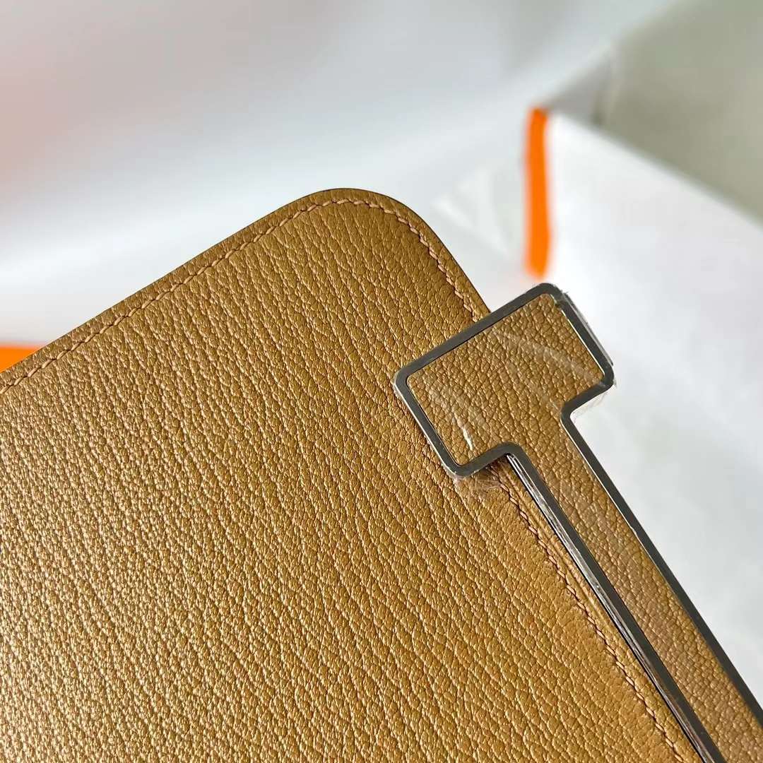 Hermès（爱马仕）Geta 木屐包 Chevre 进口山羊皮 4B 饼干色 银扣 20cm 全手工蜡线缝 Phw