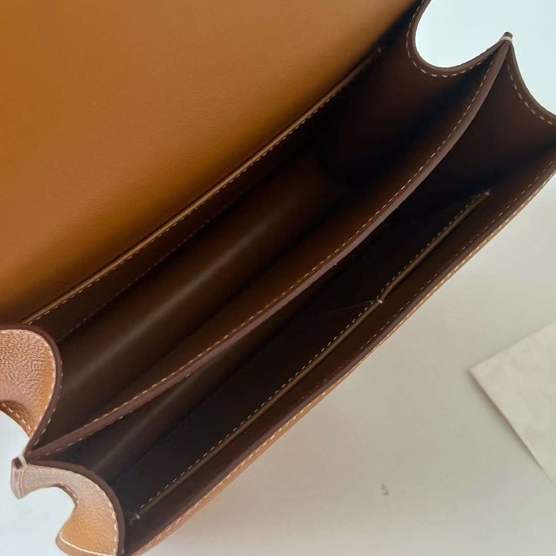 Hermès（爱马仕）Constance 空姐包 镜子款 Epsom Ck37 金棕色 银扣 18cm 全手工蜡线缝 Phw