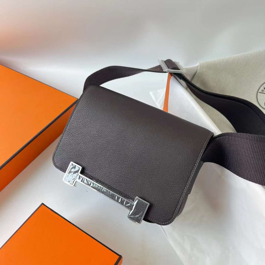 Hermès（爱马仕）Geta 木屐包 Chevre 进口山羊皮 0G 马鞍红 银扣 20cm 全手工蜡线缝 Phw