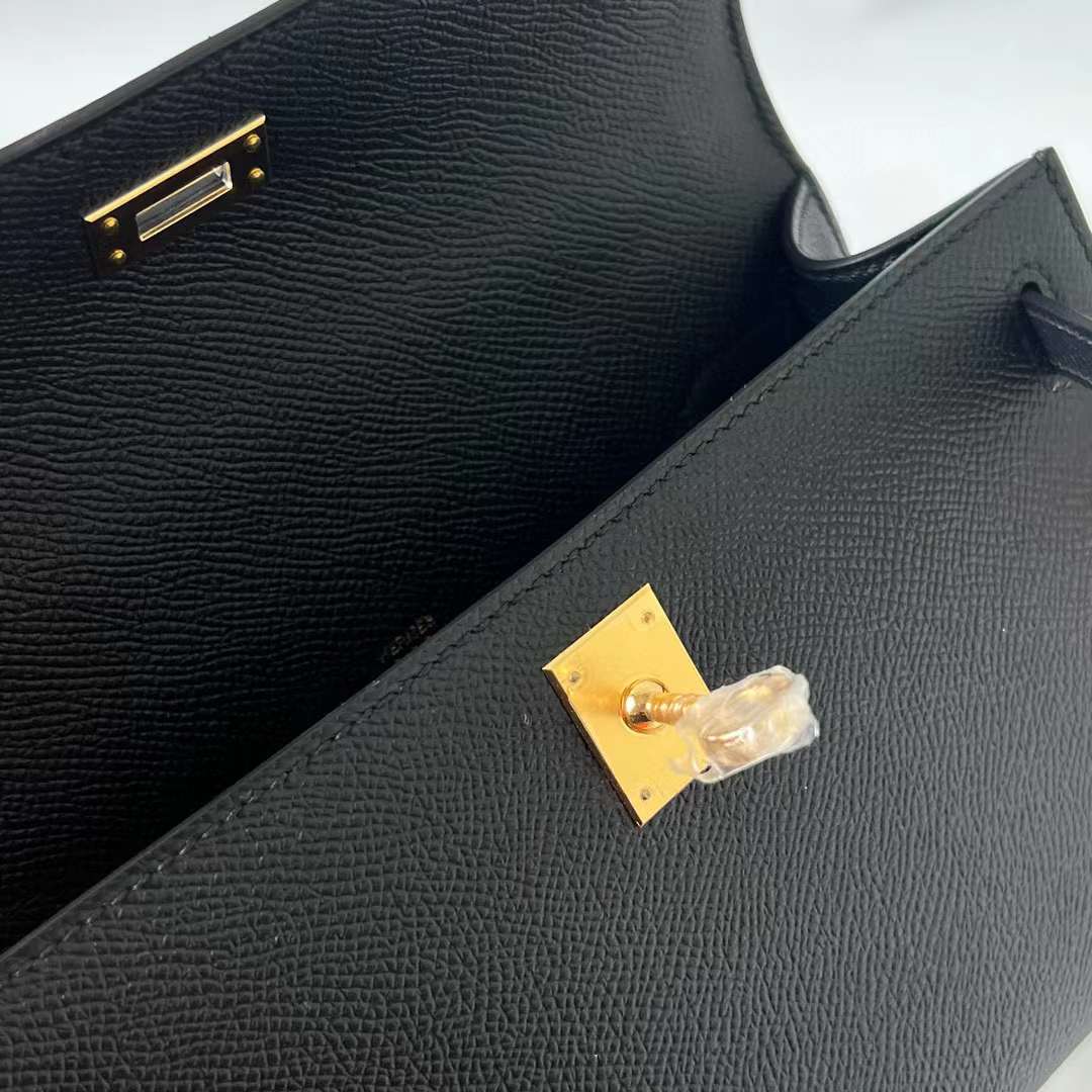 Hermès（爱马仕）Mini Kelly Pochette Epsom Ck89 黑色 金扣 22cm 全手工蜡线缝 Ghw