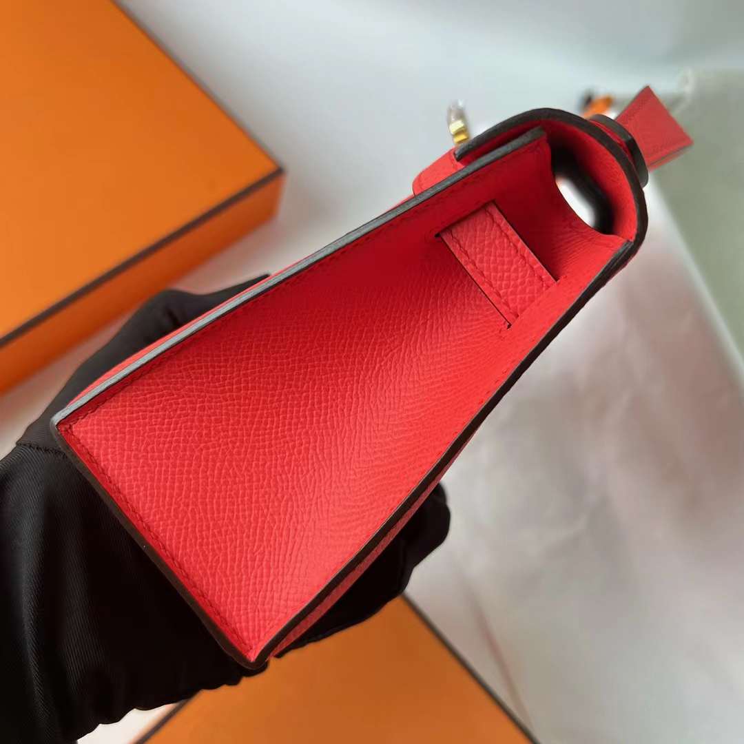 Hermès（爱马仕）Mini Kelly Pochette Epsom T5 蜜桃粉 金扣 22cm 全手工蜡线缝 Ghw
