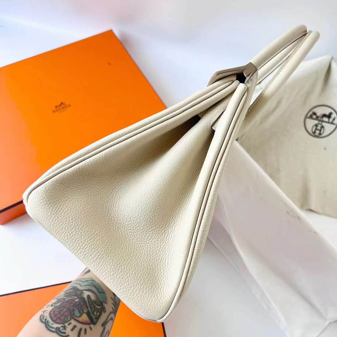 Hermès（爱马仕）Birkin 铂金包 Togo皮 Ck10 奶昔白 金扣 Ghw 30cm