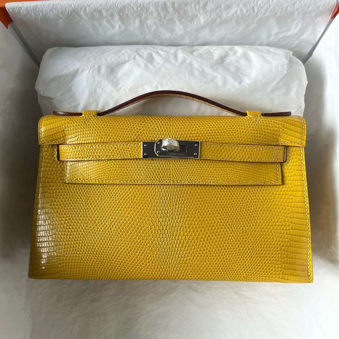 Hermès（爱马仕）Mini Kelly Pochette Lizard 进口蜥蜴皮 9R 柠檬黄 银扣 22cm 全手工蜡线缝 Phw