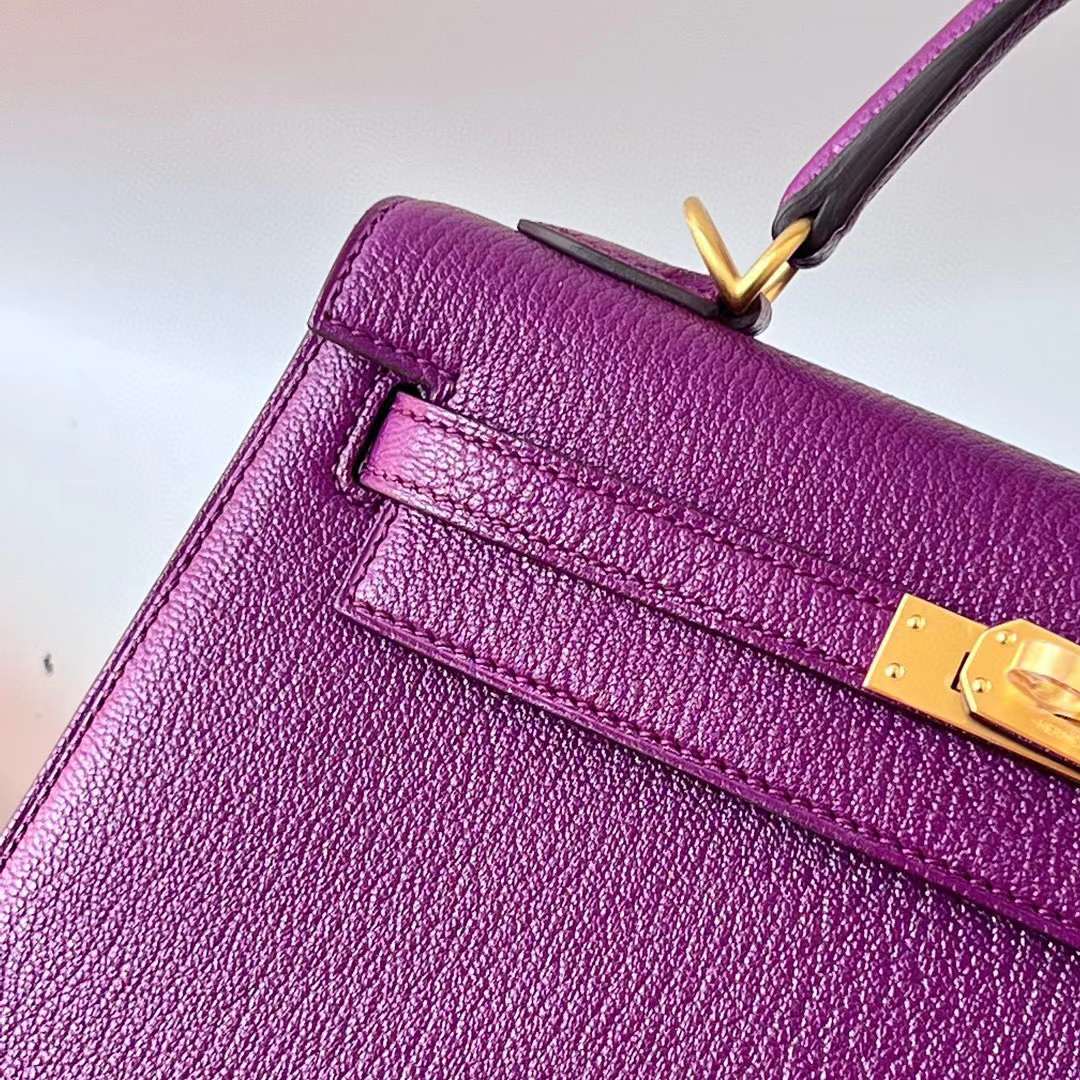 Hermès（爱马仕）Kelly 凯莉包 Chevre 进口山羊皮 P9 海葵紫 金扣 25cm 全手工蜡线缝 Ghw