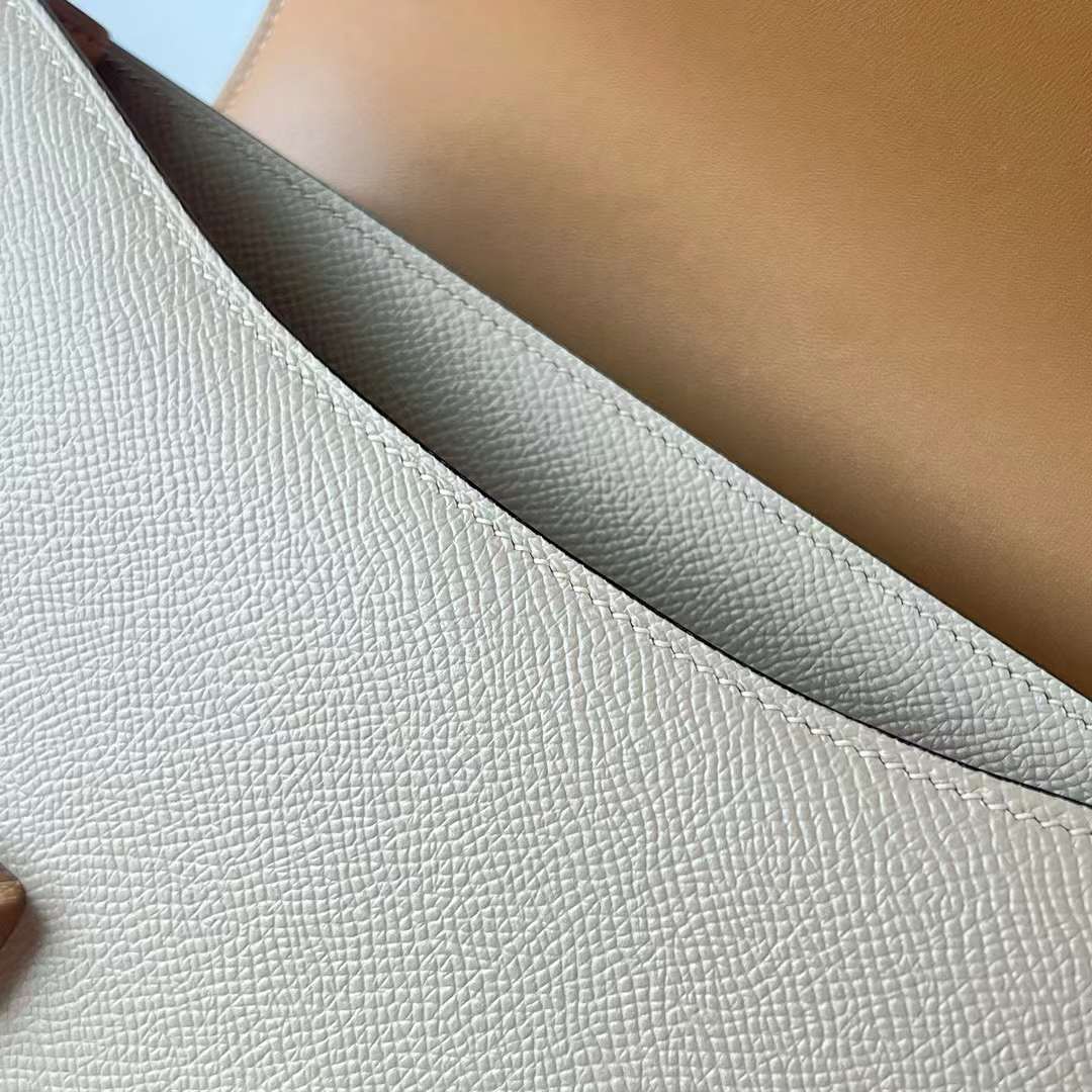 Hermès（爱马仕）Constance 空姐包 Epsom S3 风衣灰 内拼 杏色 玫瑰金扣 24cm 全手工蜡线缝 RGhw