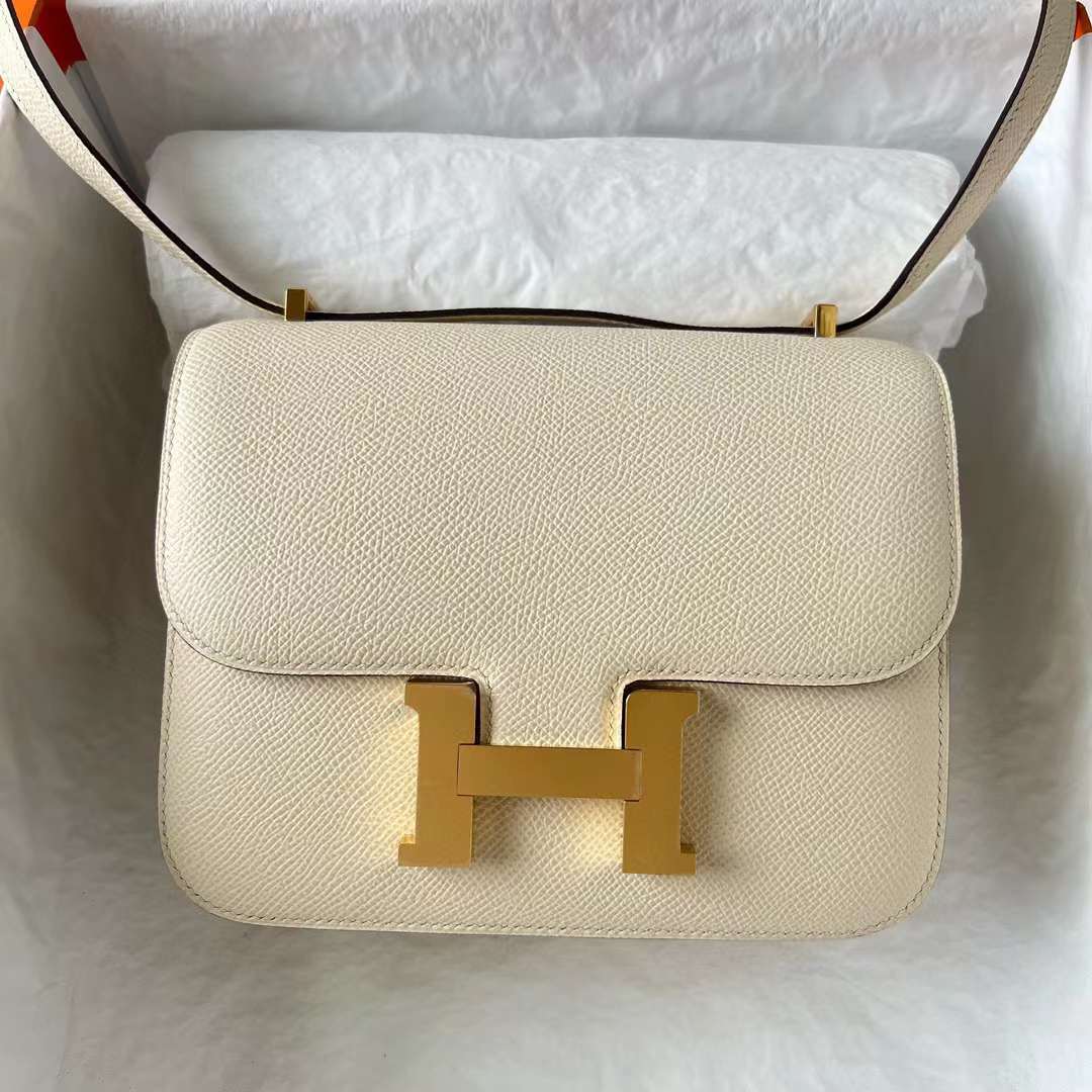 Hermès（爱马仕）Constance 空姐包 Epsom Ck10 奶昔白 Craie 金扣 19cm 全手工蜡线缝 Ghw
