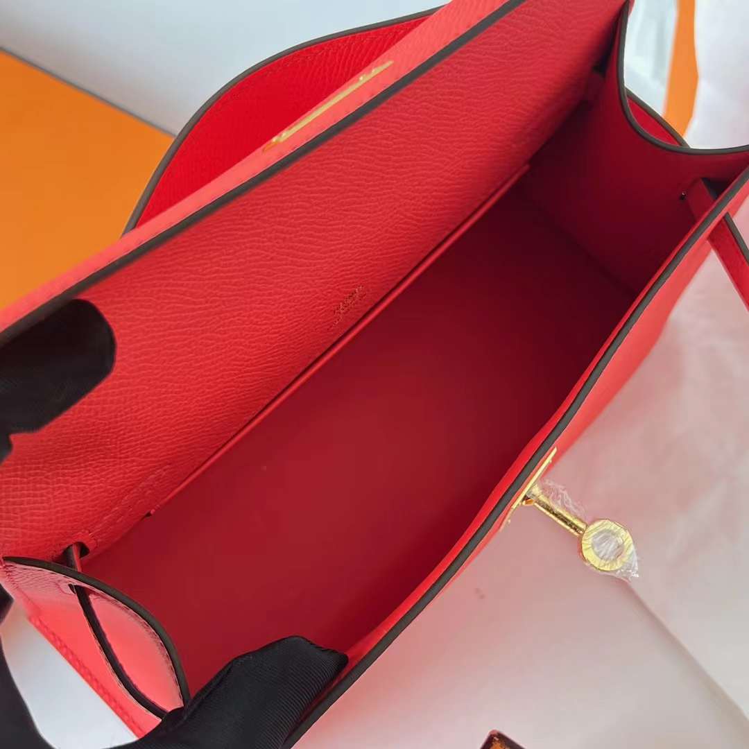 Hermès（爱马仕）Mini Kelly Pochette Epsom T5 蜜桃粉 金扣 22cm 全手工蜡线缝 Ghw