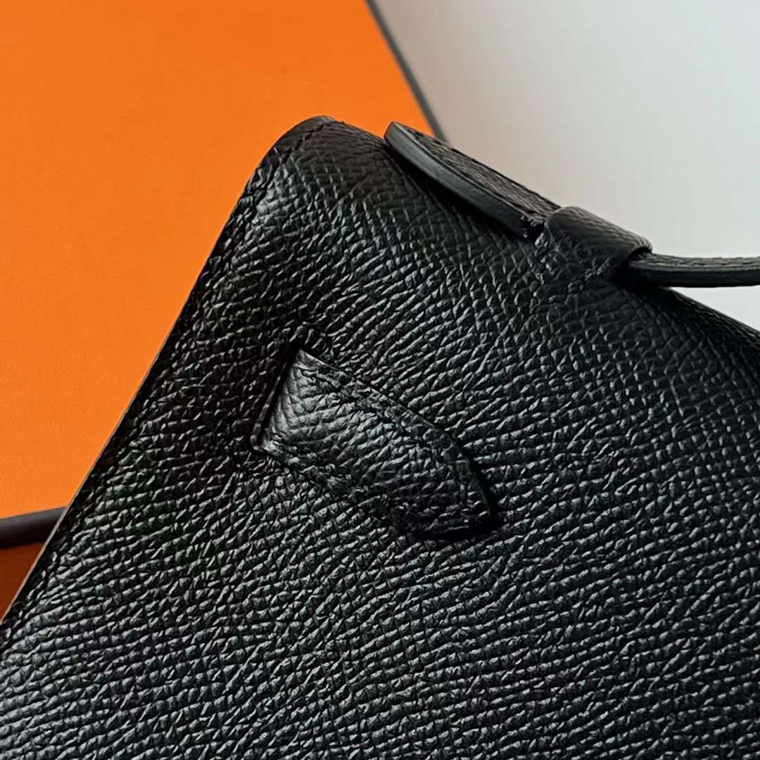 Hermès（爱马仕）Mini Kelly Pochette Epsom Ck89 黑色 银扣 22cm 全手工蜡线缝 Phw