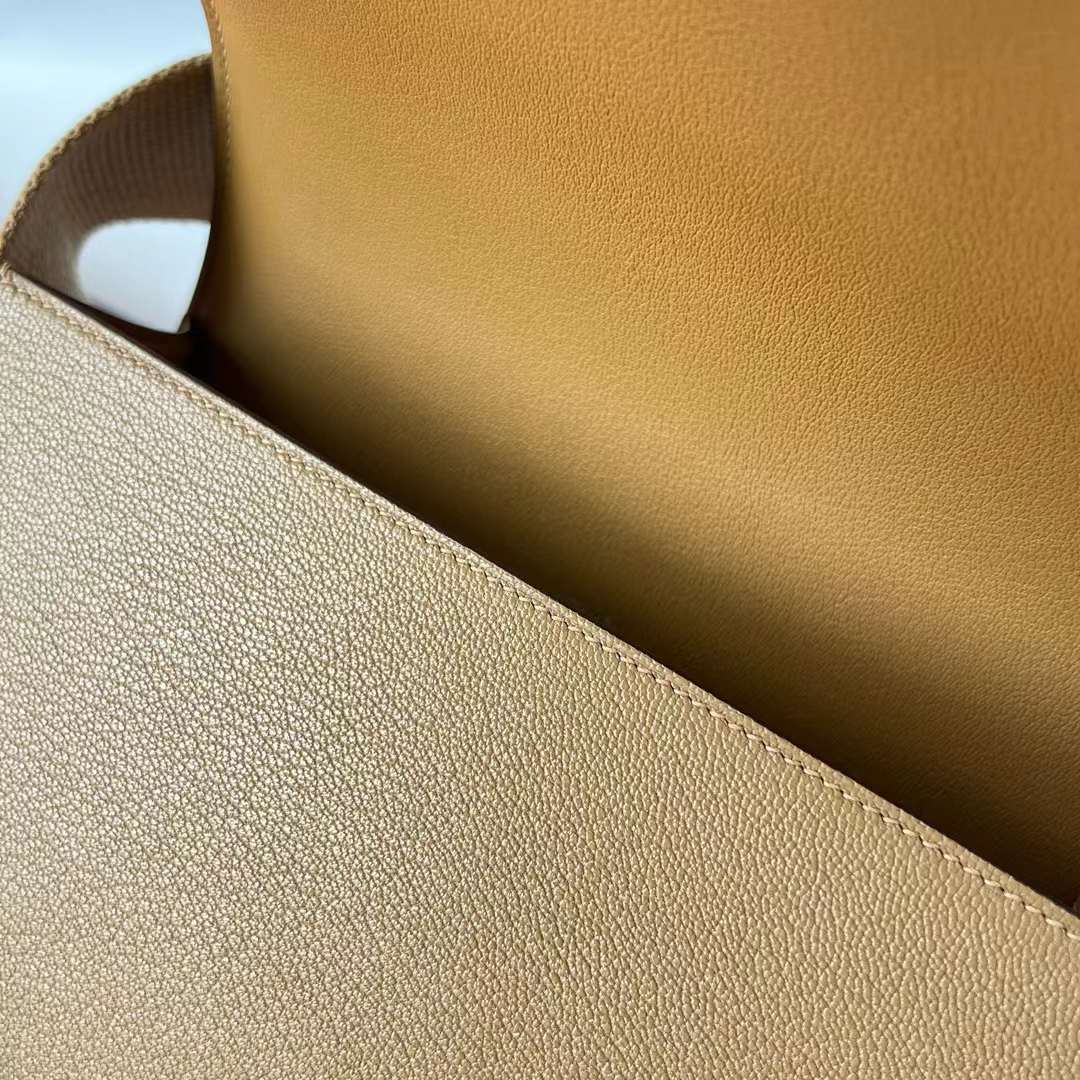 Hermès（爱马仕）Geta 木屐包 Chevre 进口山羊皮 4B 饼干色 银扣 20cm 全手工蜡线缝 Phw