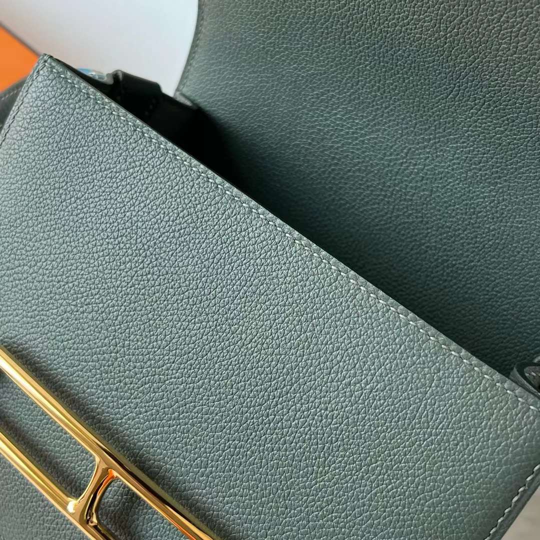 Hermès（爱马仕）Roulis 猪鼻子 Evercolor CC63 杏绿色 金扣 18cm 全手工蜡线缝 Ghw