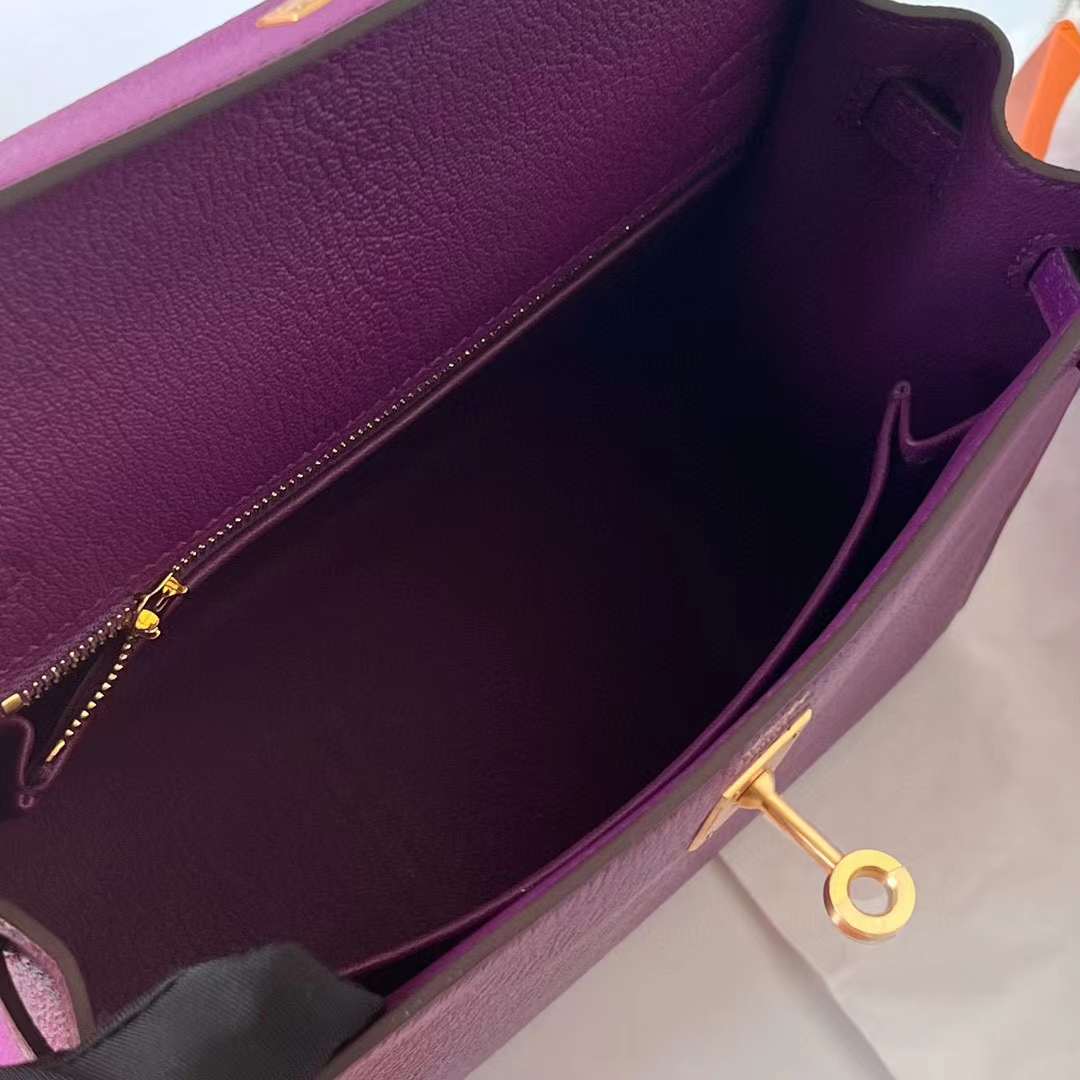 Hermès（爱马仕）Kelly 凯莉包 Chevre 进口山羊皮 P9 海葵紫 金扣 25cm 全手工蜡线缝 Ghw