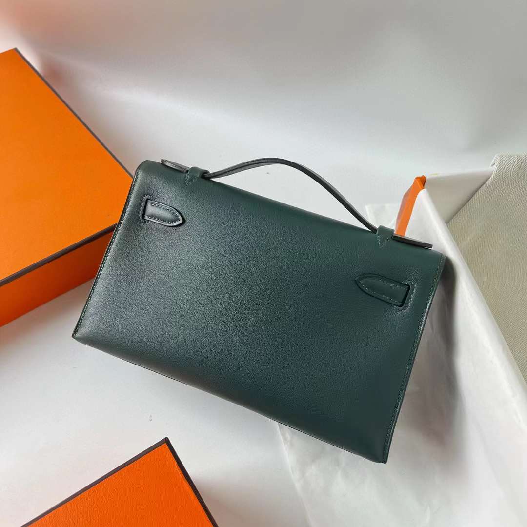 Hermès（爱马仕）Mini Kelly Pochette Swift 6O 松柏绿 金扣 22cm 全手工蜡线缝 Ghw