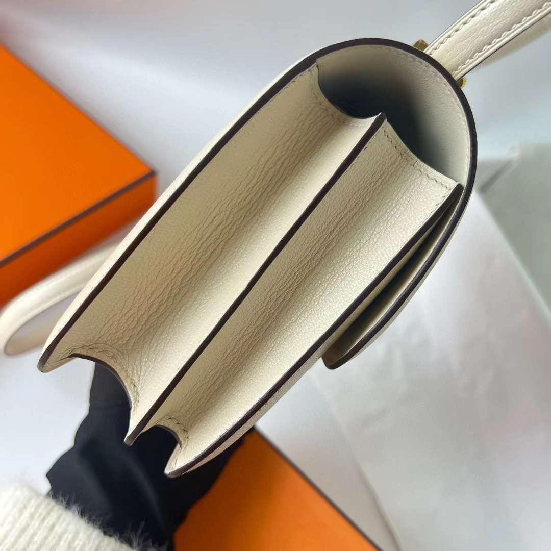 Hermès（爱马仕）Constance 空姐包 镜子款 Chever 山羊皮 i2 奶油白 金扣 18cm 全手工蜡线缝 Ghw