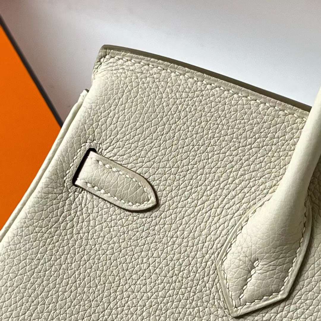 Hermès（爱马仕）Birkin 铂金包 Togo皮 Ck10 奶昔白 金扣 Ghw 25cm