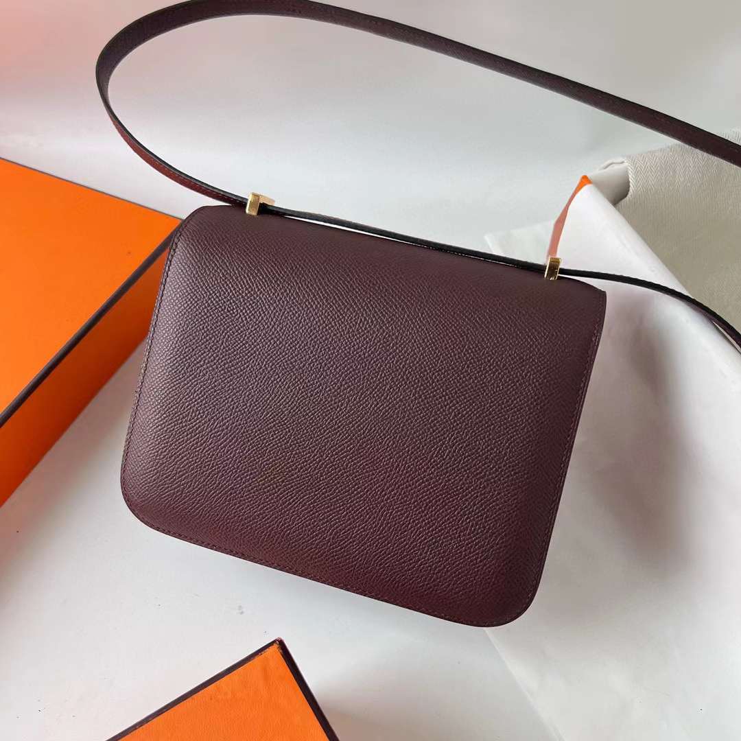 Hermès（爱马仕）Constance 空姐包 Epsom 0G 马鞍红 金扣 19cm 全手工蜡线缝 ghw