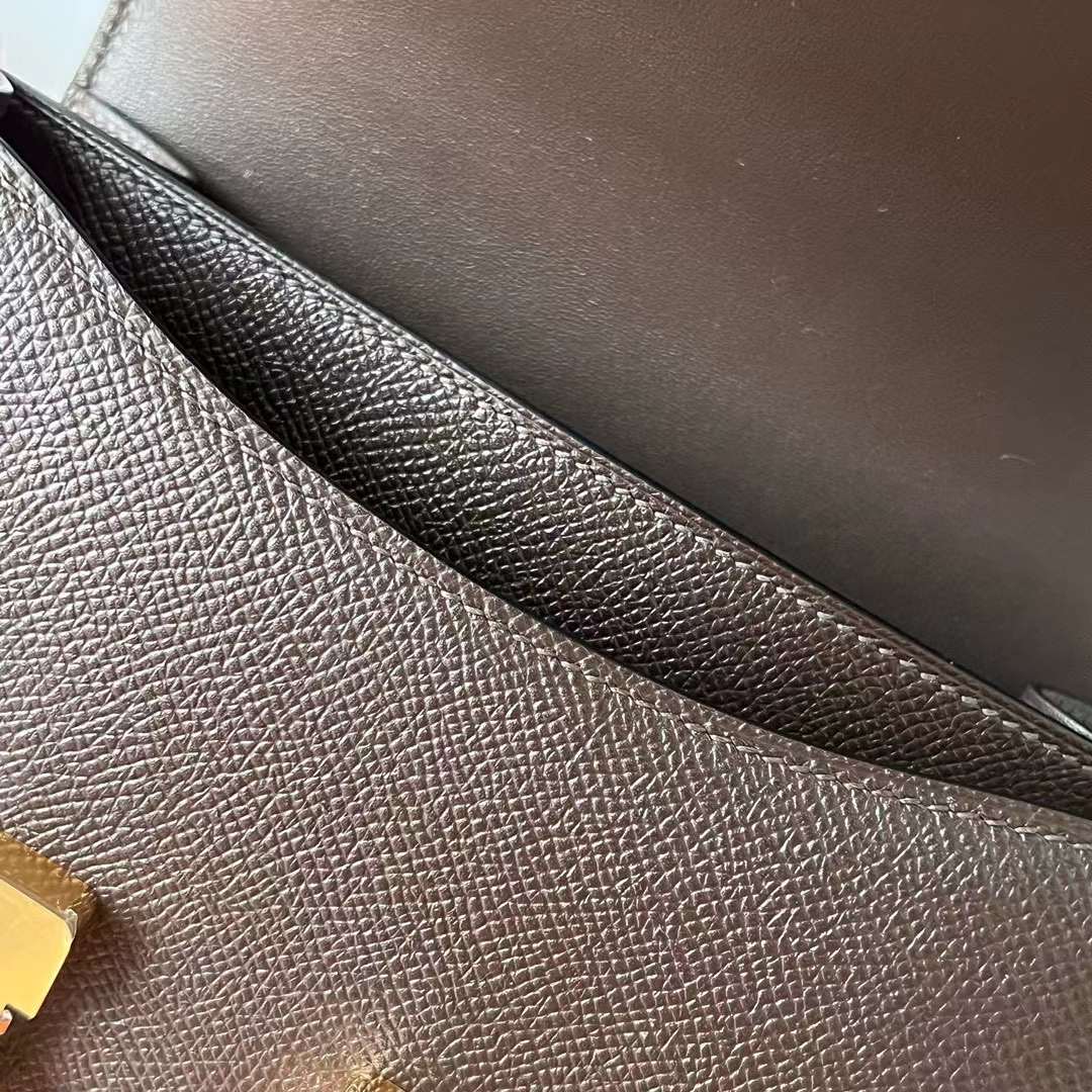 Hermès（爱马仕）Constance 空姐包 Epsom Ck47 巧克力色 金扣 19cm 全手工蜡线缝 ghw
