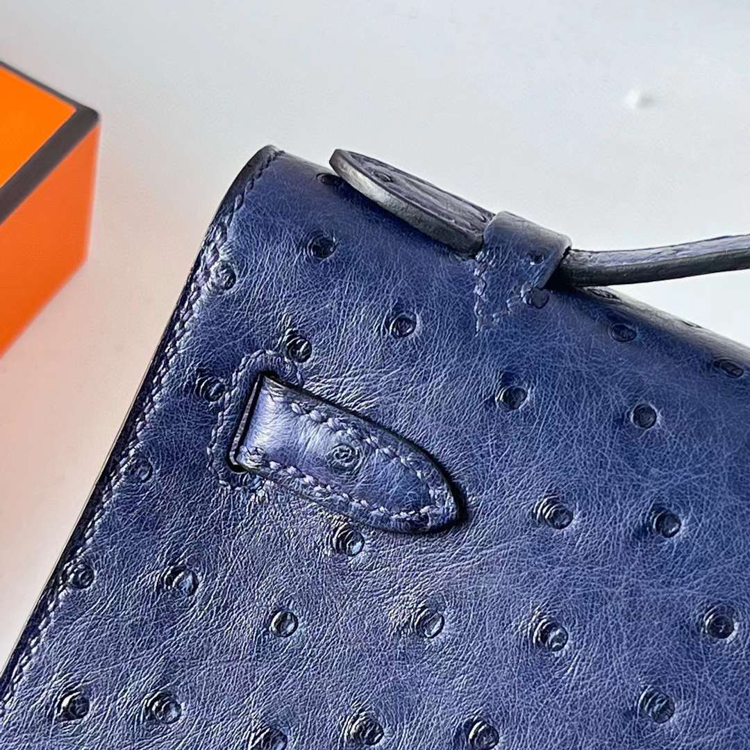 Hermès（爱马仕）Mini Kelly Pochette Ostrich 进口鸵鸟皮 7L 马耳他蓝 金扣 22cm 全手工蜡线缝 Ghw