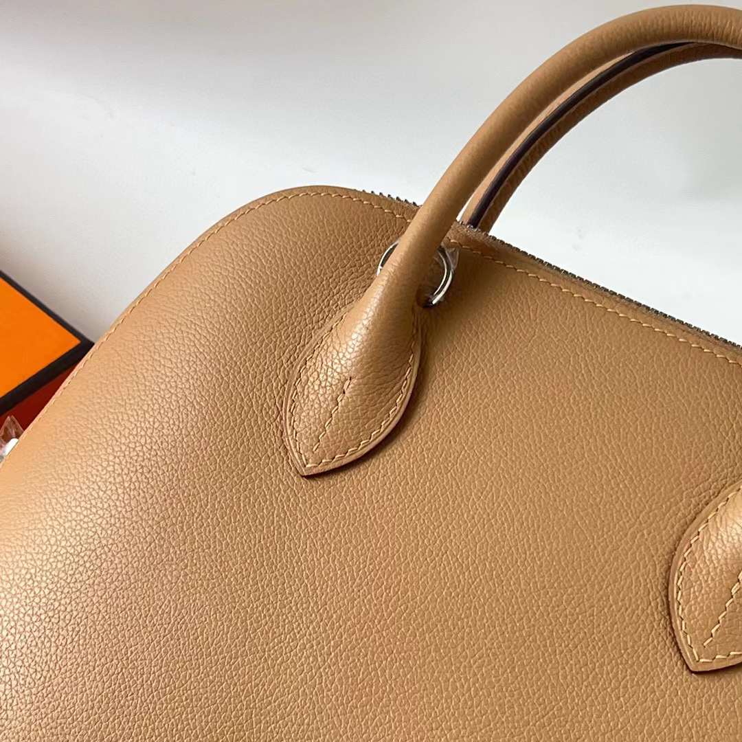 Hermès（爱马仕）Bolide 保龄球包 Evercolor 0M 奶茶色 内拼 X9 锦葵紫 银扣 25cm 全手工蜡线缝 Phw