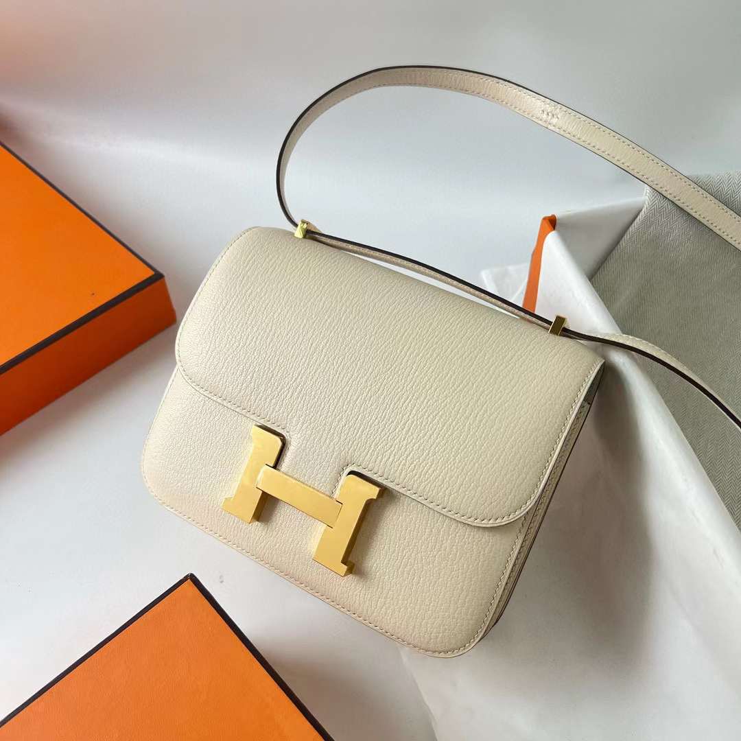 Hermès（爱马仕）Constance 空姐包 镜子款 Chever 山羊皮 i2 奶油白 金扣 18cm 全手工蜡线缝 Ghw