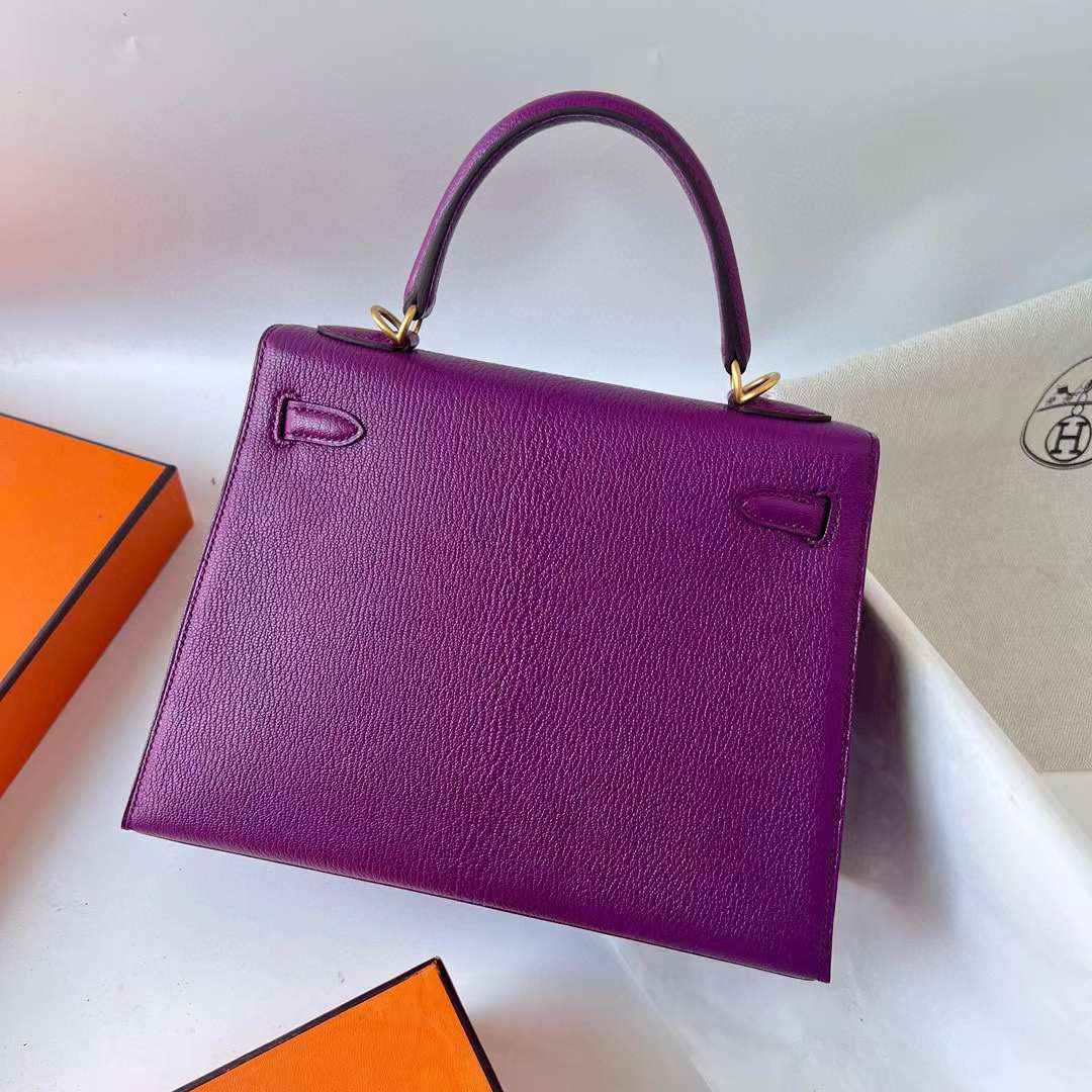 Hermès（爱马仕）Kelly 凯莉包 Chevre 进口山羊皮 P9 海葵紫 金扣 25cm 全手工蜡线缝 Ghw