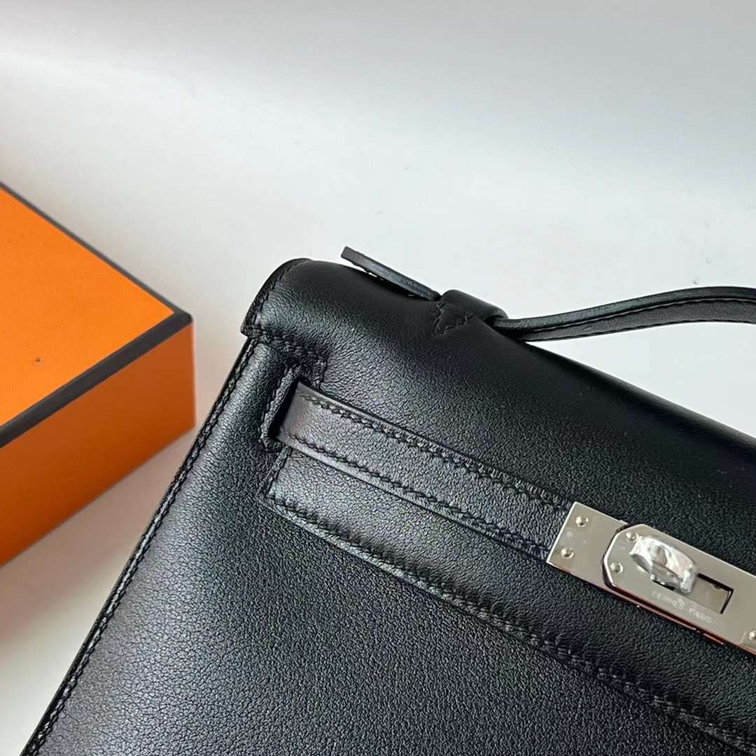 Hermès（爱马仕）Mini Kelly Pochette Swift Ck89 黑色 银扣 22cm 全手工蜡线缝 Phw